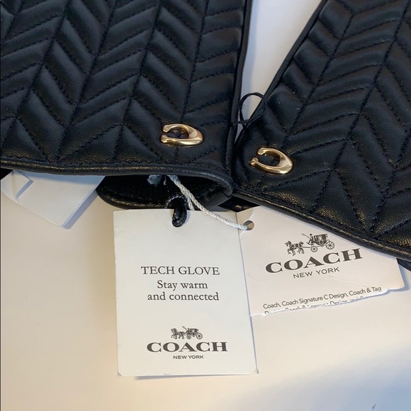 Coach Quilted Sculpted Leather Tech Gloves Black - Picture 4 of 10